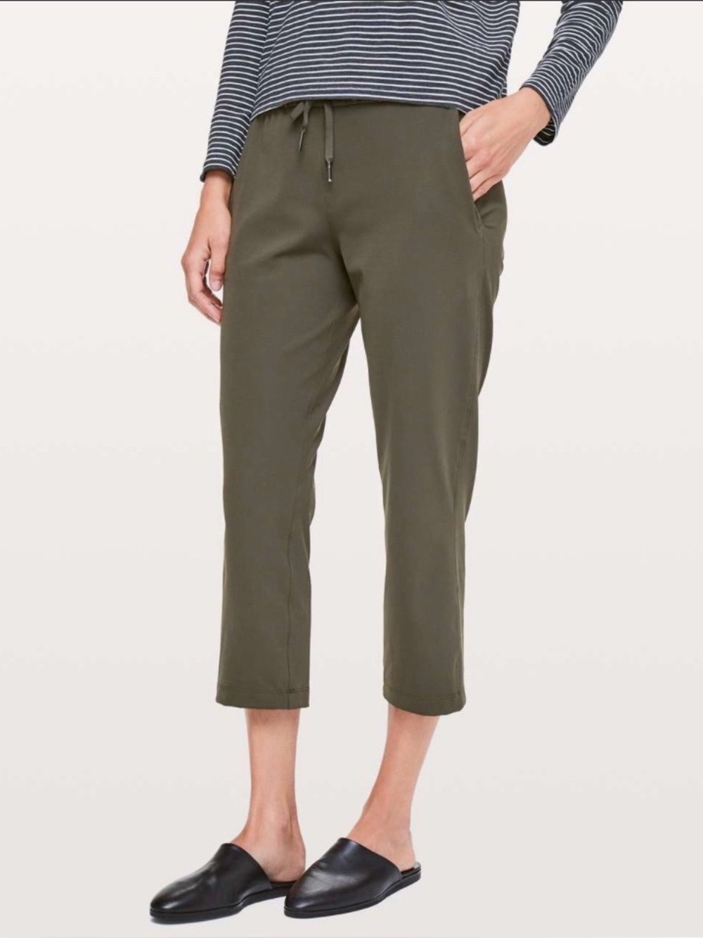 Lululemon On The Fly Crop *23"